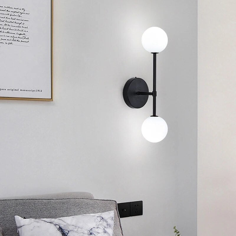 LuminousCrystal - Frosted Glas Bal Led Wandlampe