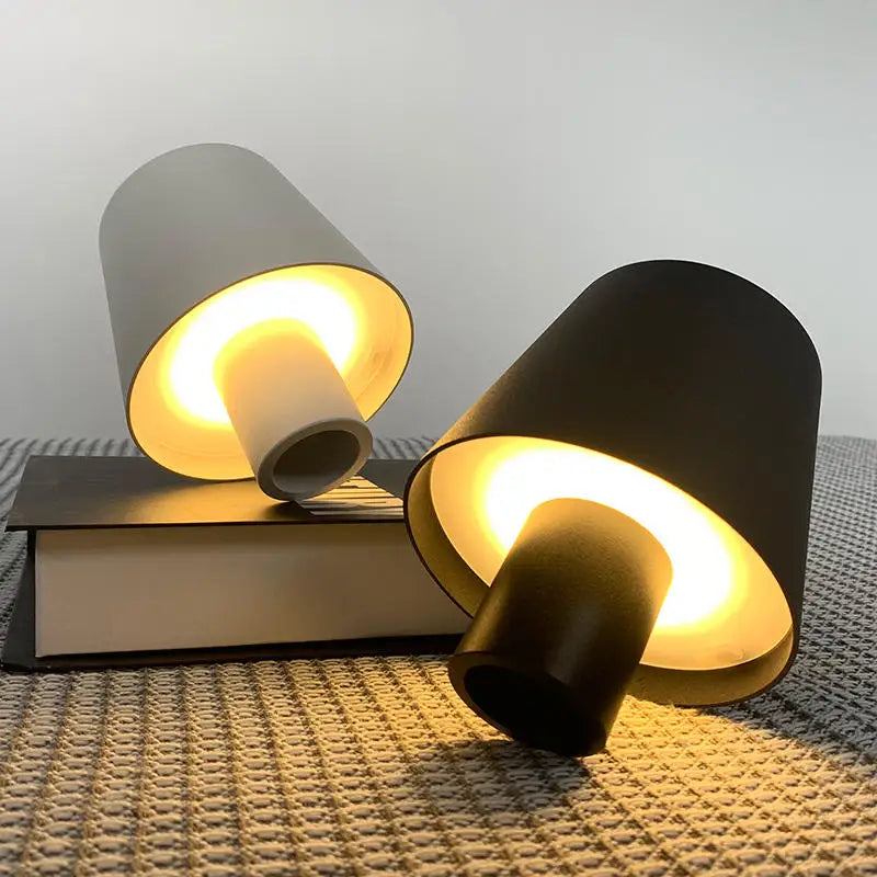 VinoFlex - Kreative Weinflaschen Schreibtischlampe