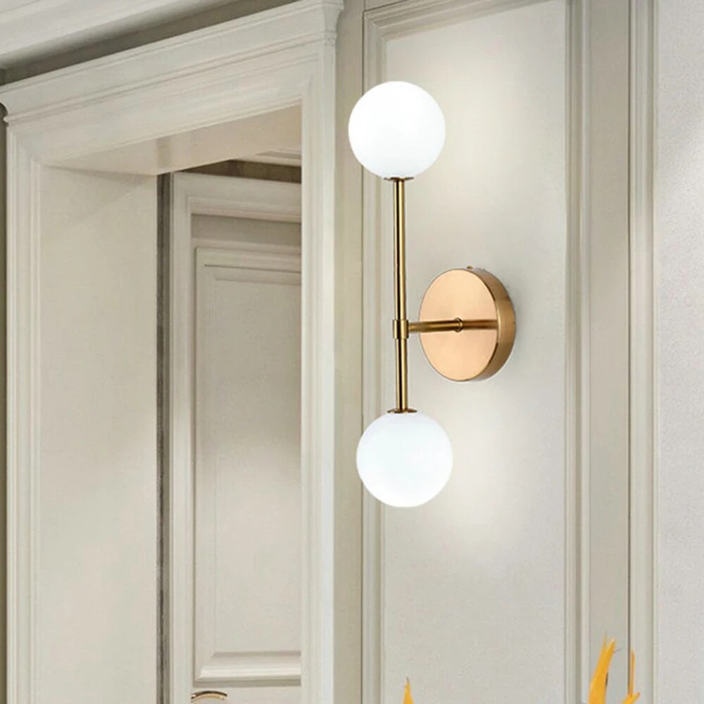 LuminousCrystal - Frosted Glas Bal Led Wandlampe