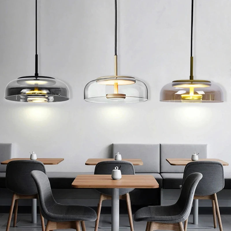 Moderne Pendelleuchte aus nordischem Glas