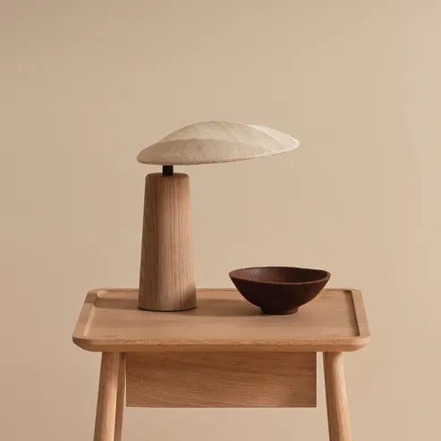 Wabi-sabi tischlampe, einfache schlafzimmer-nachttischlampe aus massivholz
