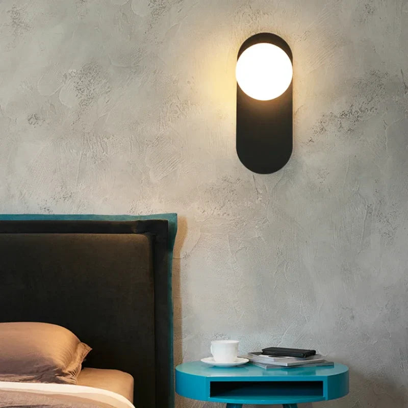 GildedGlimmer - Glaskugel Moderne Led Wandlampe