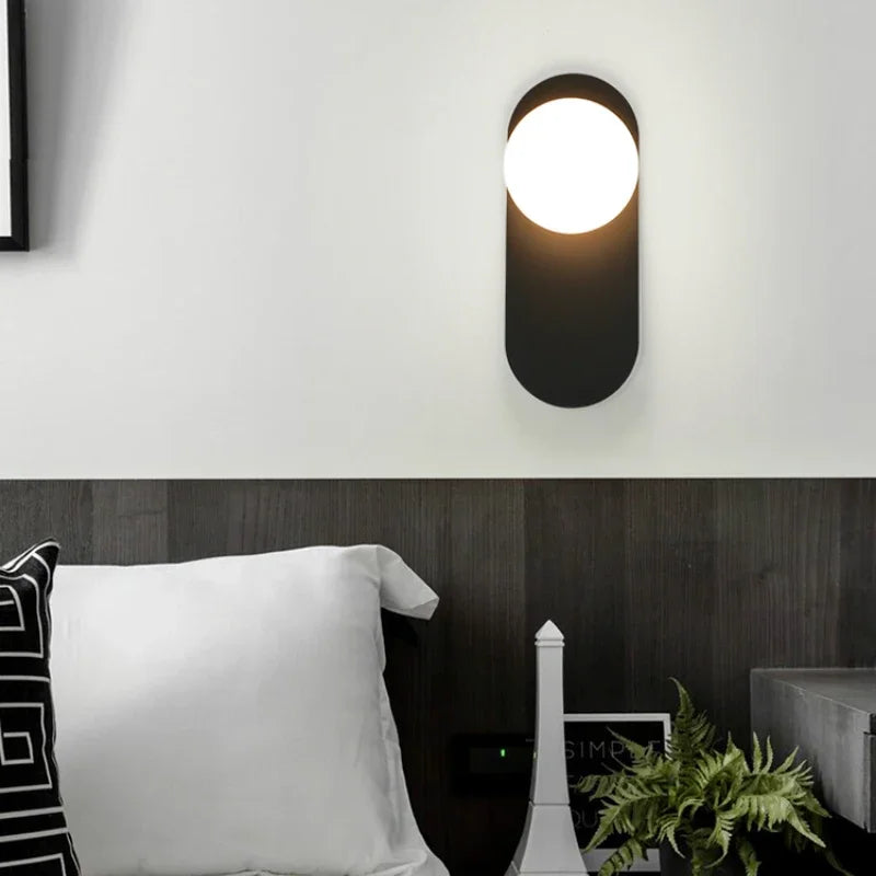 GildedGlimmer - Glaskugel Moderne Led Wandlampe