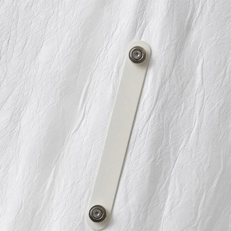 Minimalistische Wandleuchten aus Seide