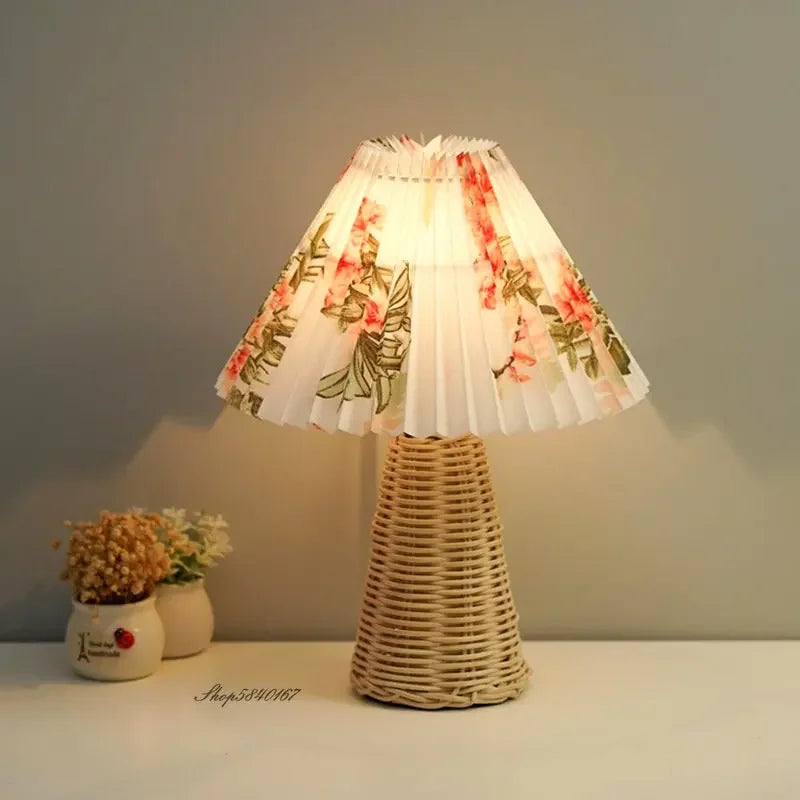TimelessGlow - Vintage Klappbare Tischlampe