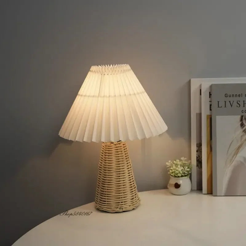 TimelessGlow - Vintage Klappbare Tischlampe