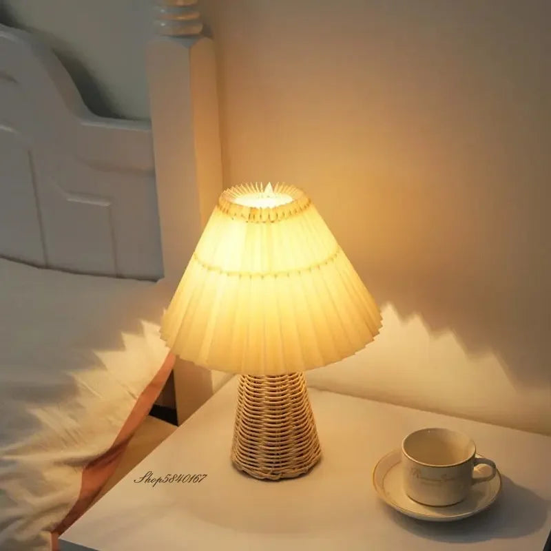TimelessGlow - Vintage Klappbare Tischlampe