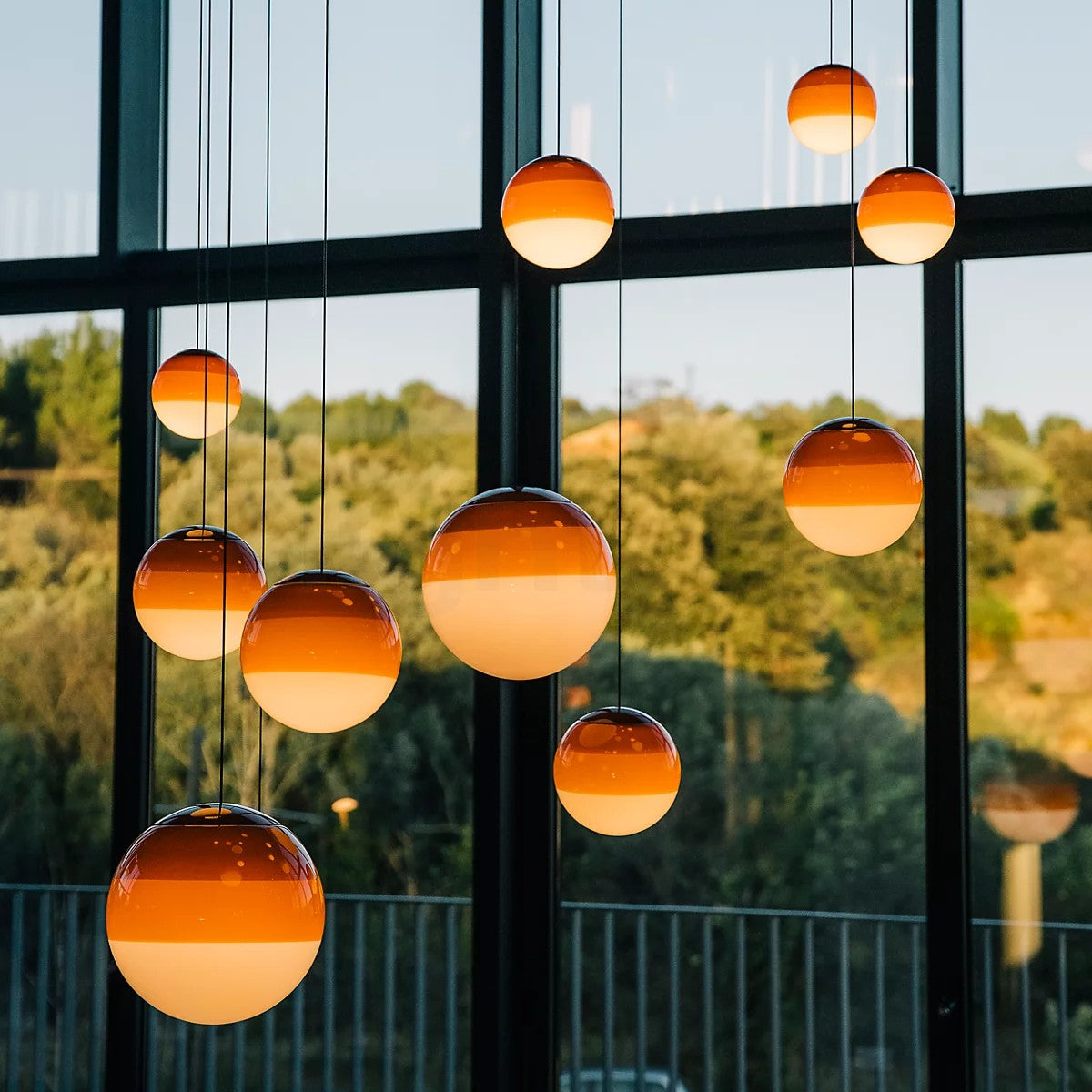 Moderne led-pendelleuchte, dimmbar, gebürstetes nickel, e27, glas-stein